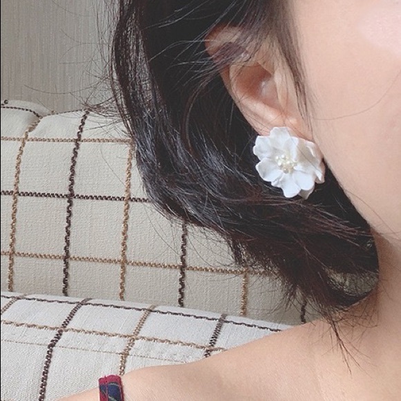 🔸2 for $15🔸 Earrings - Picture 3 of 3